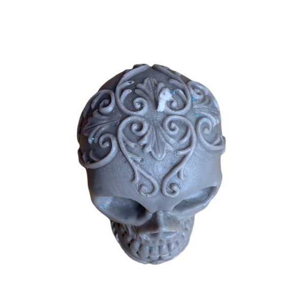 Handmade Candle Halloween Skull Dia de los Muertos Unscented Gray - Picture 3 of 3